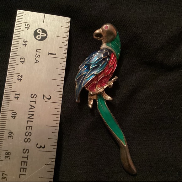 Enamel parrot brooch - Picture 3 of 4